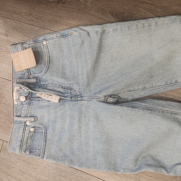 Madewell Light Wash Ankle Jeans - Picture 2 of 7